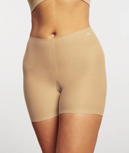 Load image into Gallery viewer, EB Longline Girlshort